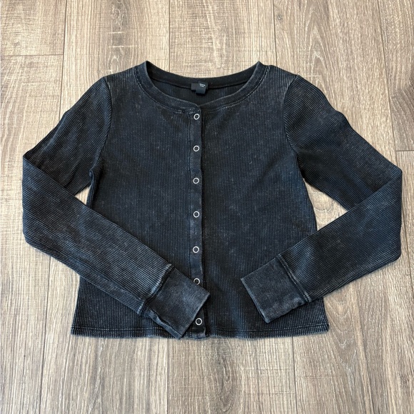 art class Black Long Sleeve Button-Up Shirt - Picture 1 of 2